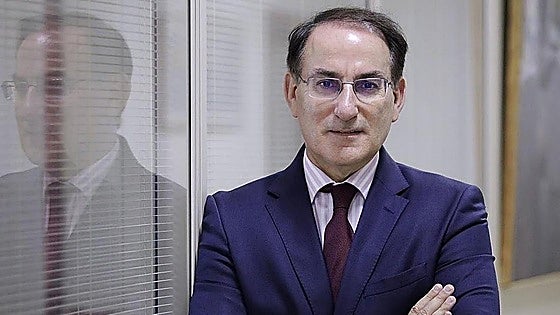 Malaga business' chief urges government to be more cautious in its opposition to Trump