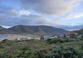 Motorhomes parked in the heart of the Cabo de Gata-Níjar Natural Park.