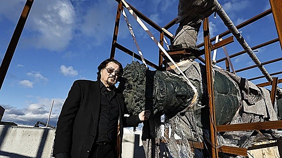 Malaga's Port Authority greenlights installation of giant Neptune and Venus statues for six months