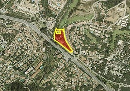 This is the municipal plot for sale in the Artola Alta area, next to the A-7 motorway.