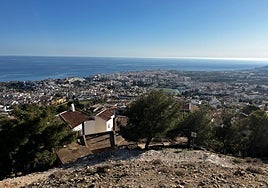 Panoramic view of the town centre of Nerja from the Capistrano urbanisation.
