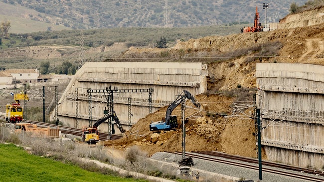 Imagen antes - Malaga tourism industry reviews 'incalculable' losses amid post-Easter AVE train delays