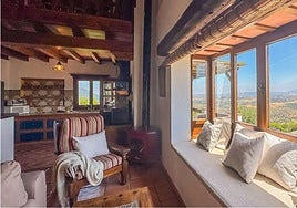Photo of the living room of a rural house in the interior of Malaga province.