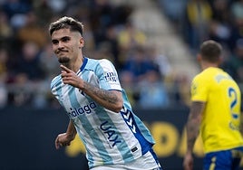 Malaga striker Chupete scored two goals in 11 first-half minutes.