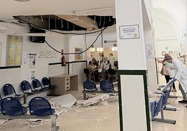 False ceiling in Costa del Sol health centre collapses due to cooling duct deterioration