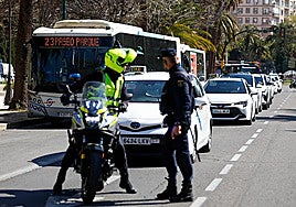 Taxi drivers protesting in front of the Malaga city hall.