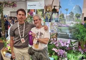Sergiy Onyshchulk and Manuel Lucas, at the Dresden orchid conference with Estepona's top award.