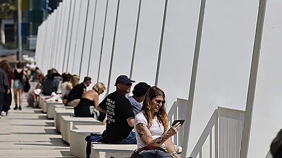 Malaga enjoys sun and warm weather during Holy Week