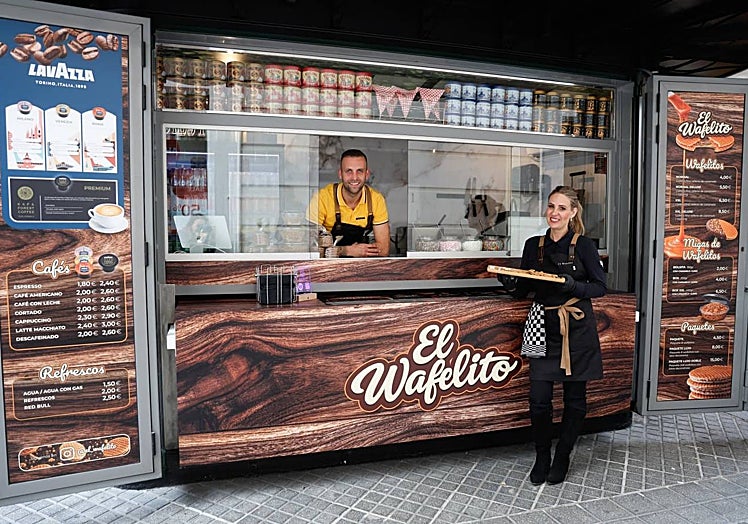Mike and Vanesa have just opened on the corner of Pastora and Alameda streets.