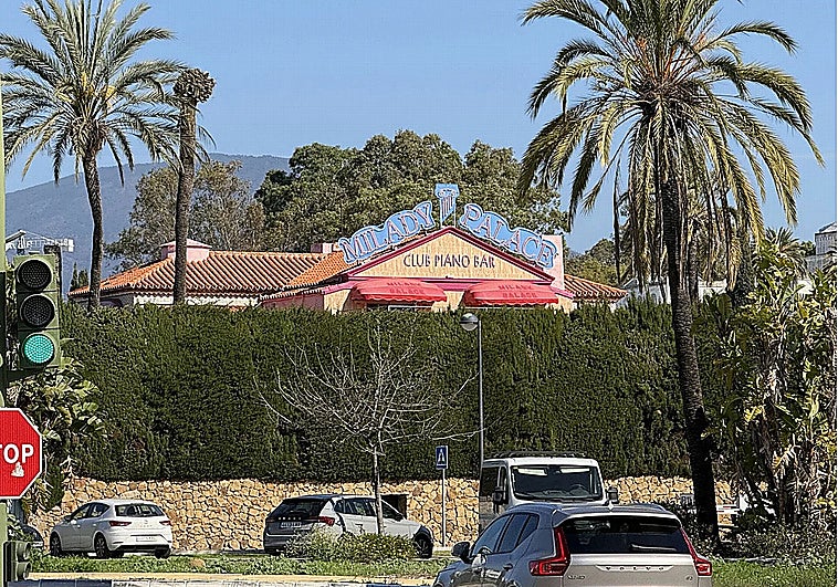 Marbella Ábalos holiday villa and adjoining strip club give way to hotel