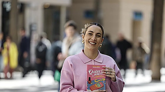 Malaga psychologist wins over social media: 'Accepting ourselves is not about settling'