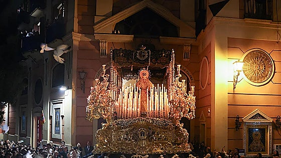 Malaga Holy Wednesday key moments: processions and release of prisoner