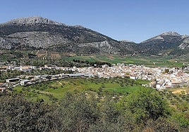 Alfarnate, on the border with Granada province and Zafarraya