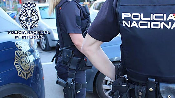 Police hunt Malaga man after machete attack on ex-partner’s parents in Las Castañetas