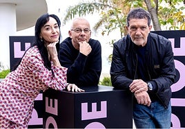 Lucía Lacarra, Thierry Malandain and Antonio Banderas, at the official launch of the Tip Toe festival.