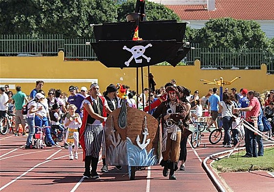 Participants of a previous bicycle day in Benalmádena.