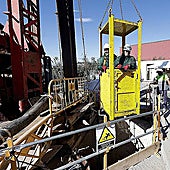 Repair work at the Perales 3 well in Malaga.