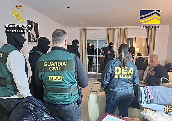 How the Kinahan banker’s not-so-secure chats toppled the Lyons clan: The €50m Costa del Sol bust explained