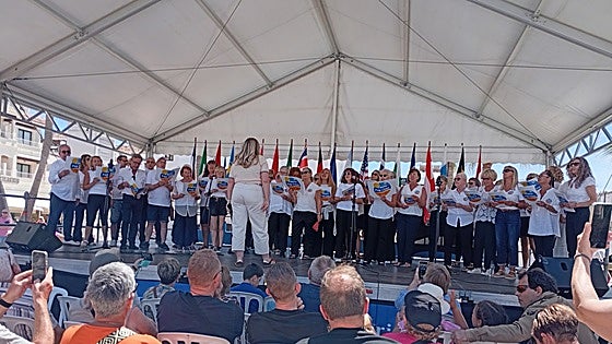 Hundreds attend Nerja residents' day