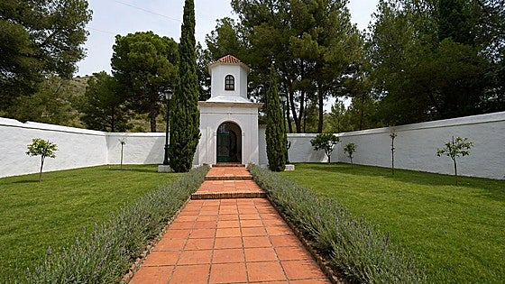 Nerja town hall recovers ownership of chapel located near to famous cave