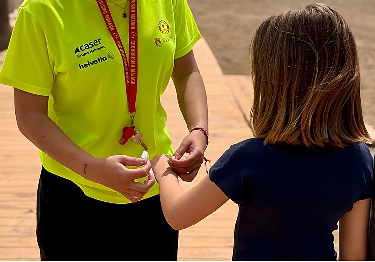 Marbella improves beach safety with an ID wristband system for beachgoers