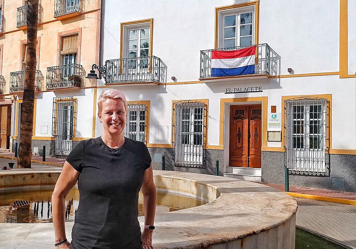 An Andalusian ‘Palace’ with a Dutch flag