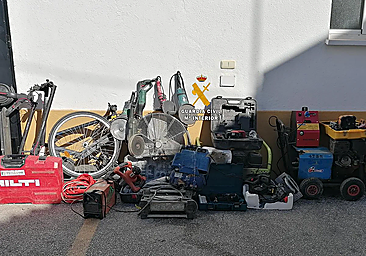 Mijas police arrest five for stealing machinery from companies and construction sites