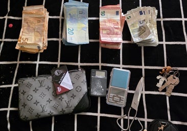 A woman in her seventies arrested in Vélez-Málaga for selling cocaine from her home