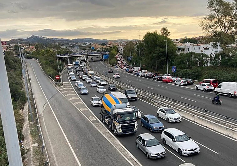 Marbella 112: elderly man dies following collision with another car on A-7 motorway after driving in the wrong direction