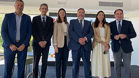 Axarquía business leaders and public authorities discuss the area's growth and future