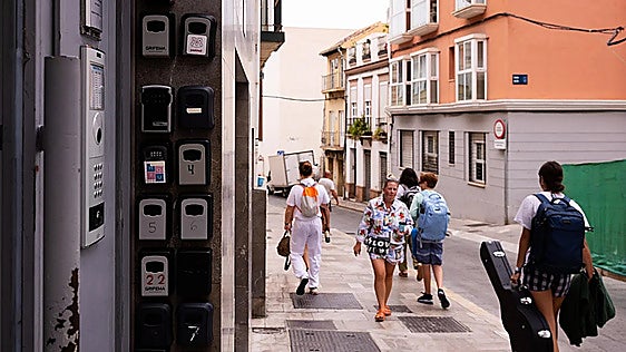 Spanish lawyers help property owners impacted by the single register of tourist accommodation to file claims