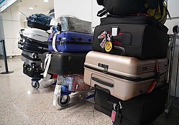 Free hand luggage and flight delay compensation at the heart of new European airline debate