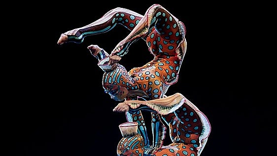 Cirque du Soleil premieres Kurios in Malaga