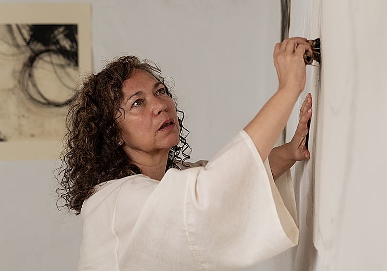 Imagen principal - Top: Gema Martínez; Rosario Martín-Crespo: work by Gema Martínez
