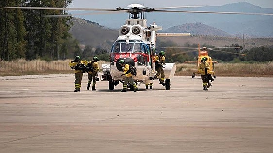 How the Andalusian forest fire extinction units operate in Malaga during the high-risk season