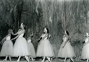 The ballet de Paris in the Nerja cave in 1960