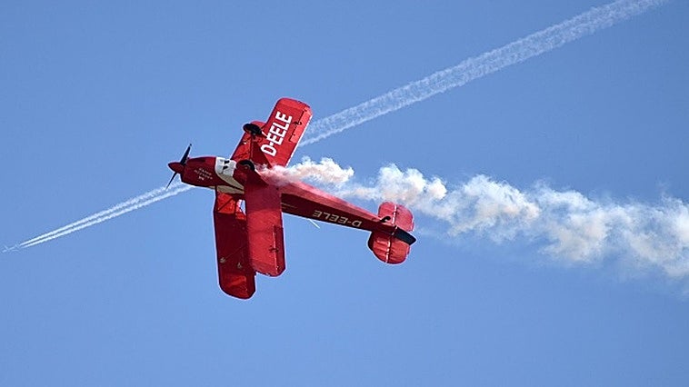 Pilot of a crop-spraying light aircraft injured after crashing into a high-voltage pylon in Seville