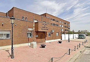 Valencia man arrested after ex-girlfriend found gagged in car boot
