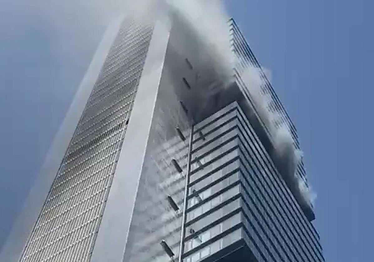 Madrid skyscraper evacuated after fire breaks out on 23rd floor