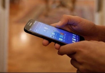 Granada province resident arrested for sneaking in through sister's balcony and assaulting her over mobile phone purchase
