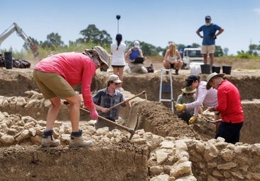 Archaeologists search for origin of ancient Malaga as Cerro del Villar dig resumes