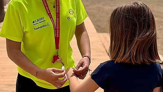 Free identification wristbands for children on Vélez-Málaga's beaches