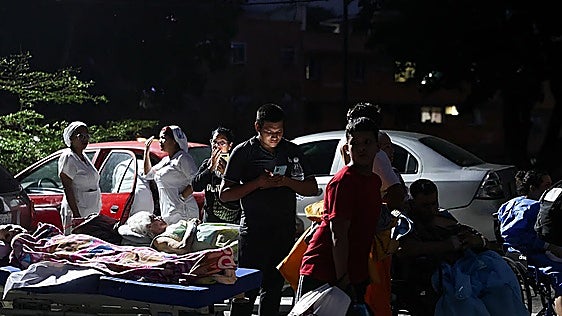 UPDATE: Venezuela earthquakes claim lives of four Spaniards and trap four, as missing Spanish reach 99