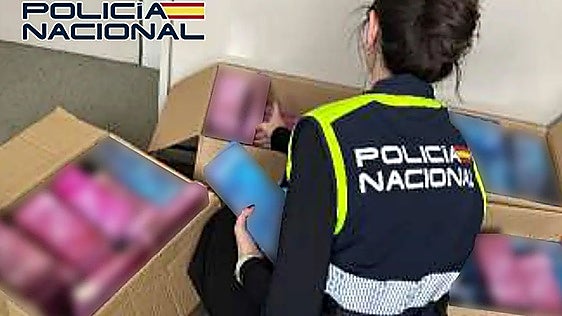 Cosmetic clinics raided across Spain as police seize 40 kilos of illegal hyaluronic acid formula