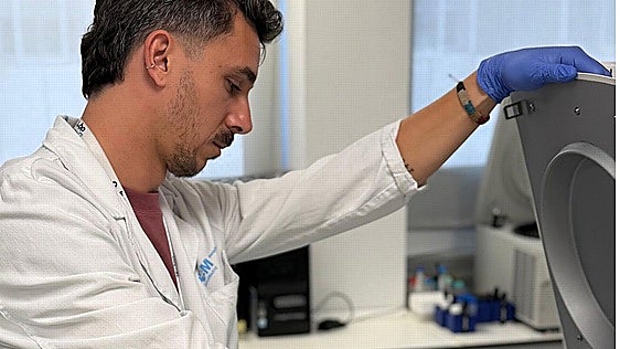 The Malaga doctor leading pioneering cancer treatment for children