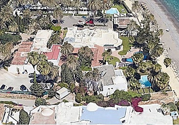 Aerial view of the plot of land between Puente Romano and Puerto Banús.