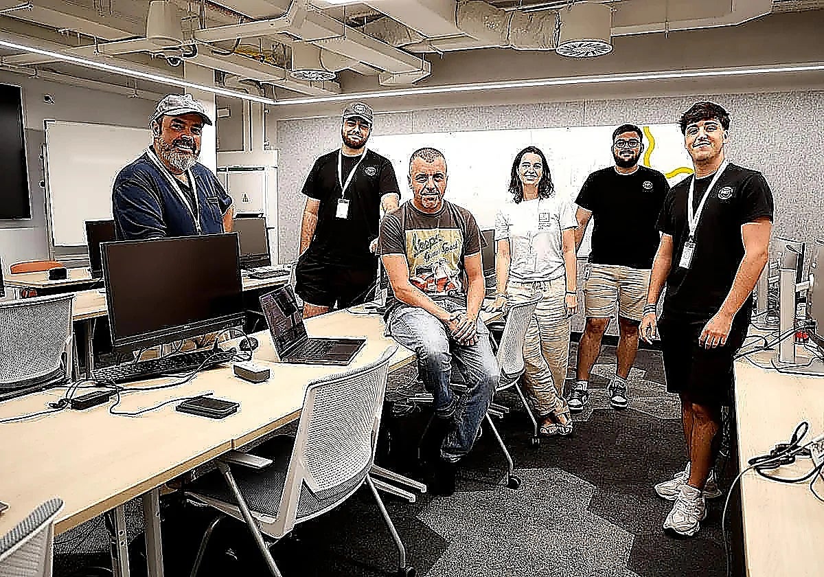 Malaga University students compete for 6,000-euro prize and summer at Google in AI and cybersecurity competition