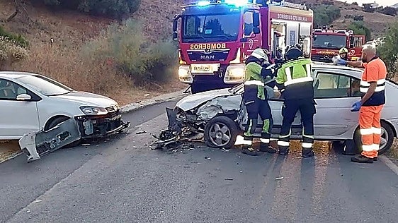 Malaga province road collision leaves two injured
