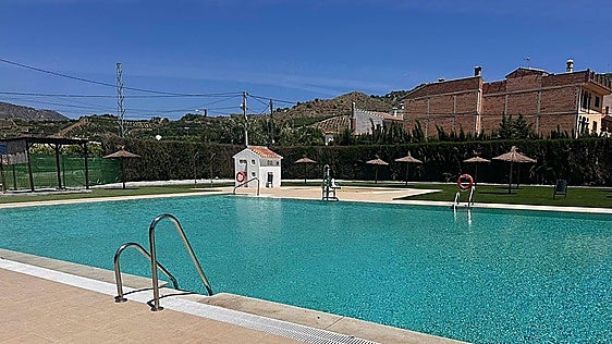 Axarquía village swimming pool reopens for first time since devastating floods in November 2024