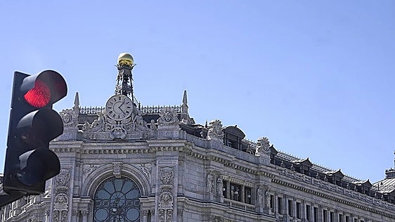 Spanish household and business debt plummets to historic lows